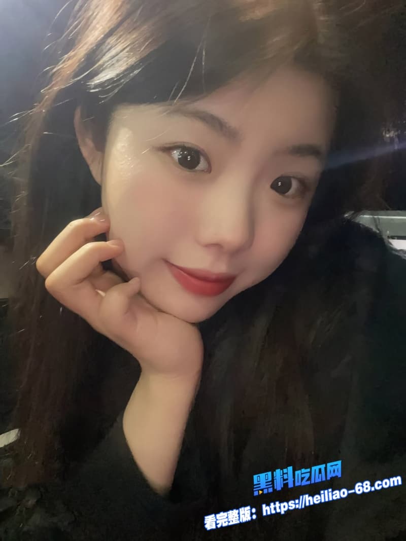 浙江女大学生李萱情侣私拍视频泄露晚上是吃鸡还得加振动棒的骚母狗穿着开裆黑丝被男友操得嗷嗷叫14