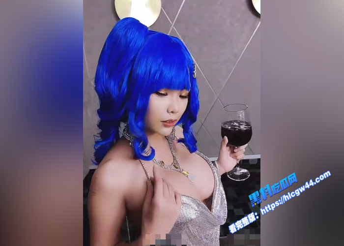 OF泰国巨乳萝莉 minichu 第三弹 甜美可爱多种cos造型 道具自慰骚穴 被大屌后入爆操3