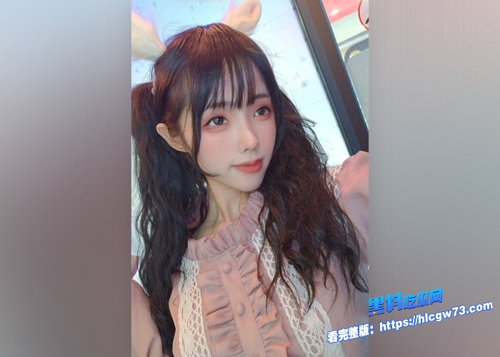 推特高颜值极品女神TiTi钛合金付费福利视频流出公厕露出路边K房露出三点全露 3