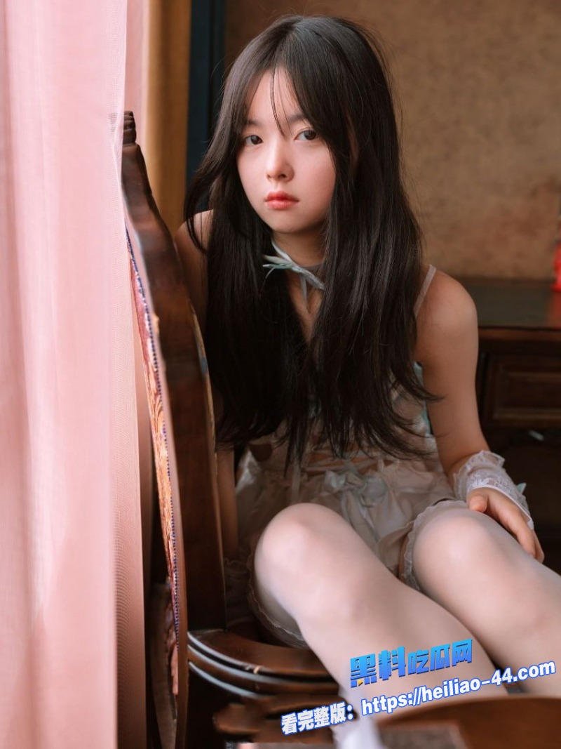 素人渔夫私拍流出林书辞俏皮可爱女仆装高中生被摄影师各种调教玩弄1 素人渔夫私拍流出林书辞俏皮可爱女仆装高中生被摄影师各种调教玩弄1