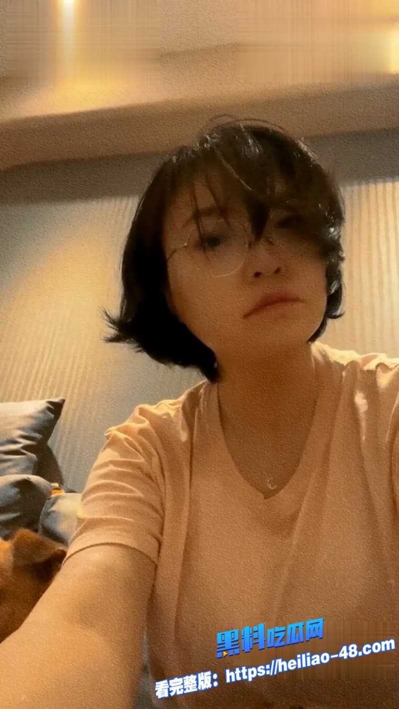 微博女权博主菜刀曦曦公开发飙 自己的逼爱给谁给谁结果媚黑视频被扒光 女权秒变全网笑柄 14
