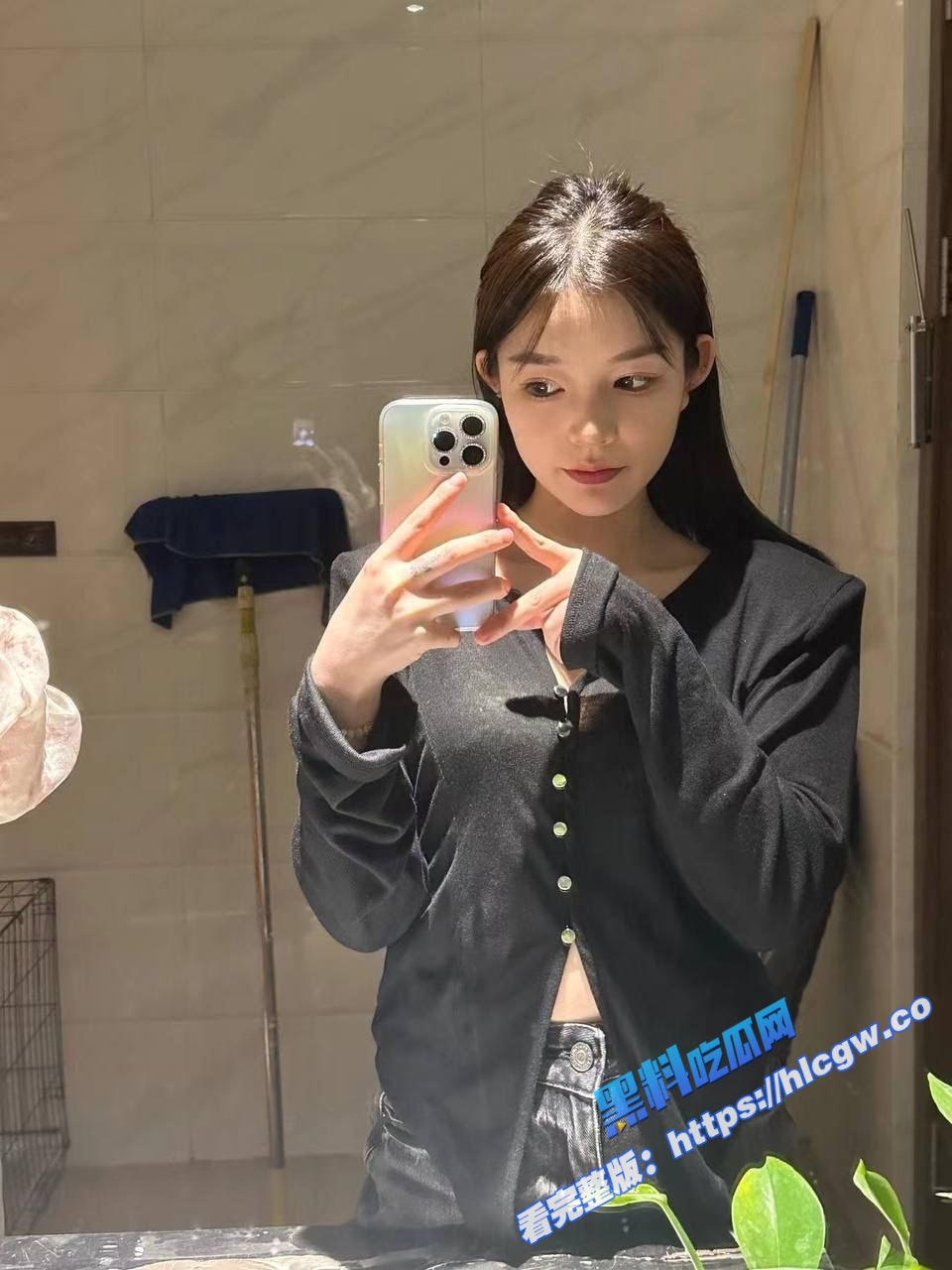 极品反差婊 看似清纯的妹子 实则是精神小妹 和男友裸聊视频曝光 太骚了！4