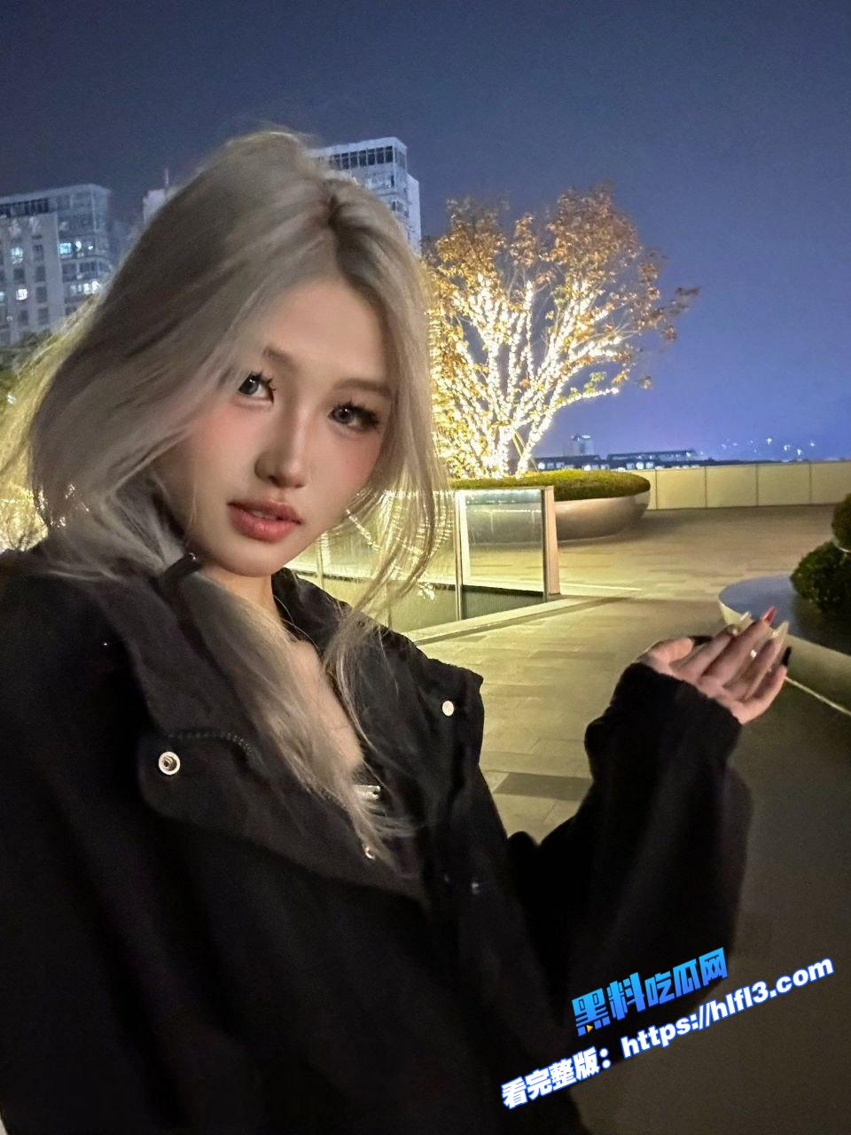 成都反差女神 果果有点乖 下海大尺度收费直播视频 生活照这脸蛋绝了 小母狗一枚！3