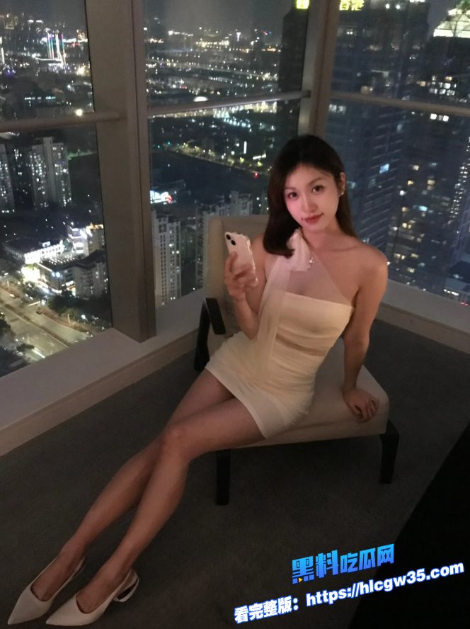 抖音反差婊母狗立盐盐高价定制骚舞长腿黑丝翘臀半漏福利视频简直判若俩人 11 抖音反差婊母狗立盐盐高价定制骚舞长腿黑丝翘臀半漏福利视频简直判若俩人 11