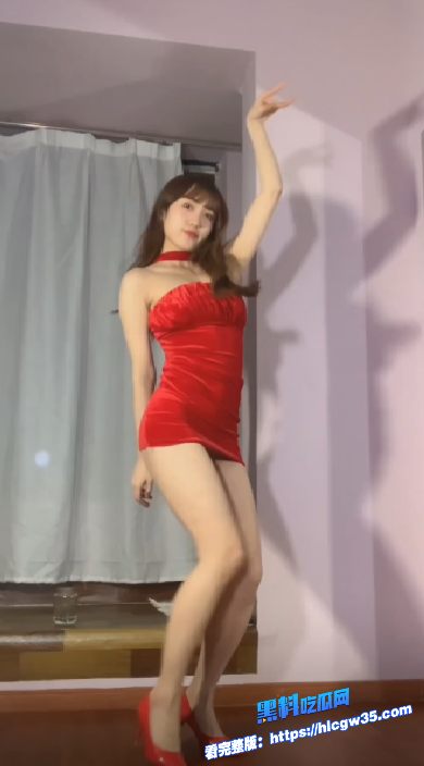 抖音反差婊母狗立盐盐高价定制骚舞长腿黑丝翘臀半漏福利视频简直判若俩人 7 抖音反差婊母狗立盐盐高价定制骚舞长腿黑丝翘臀半漏福利视频简直判若俩人 7