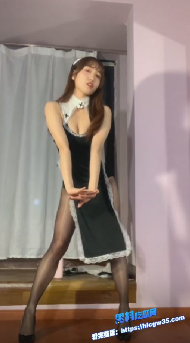 抖音反差婊母狗立盐盐高价定制骚舞长腿黑丝翘臀半漏福利视频简直判若俩人 8 抖音反差婊母狗立盐盐高价定制骚舞长腿黑丝翘臀半漏福利视频简直判若俩人 8