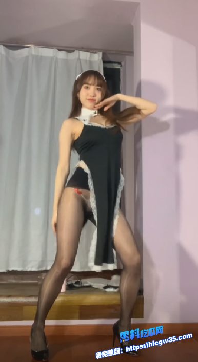 抖音反差婊母狗立盐盐高价定制骚舞长腿黑丝翘臀半漏福利视频简直判若俩人 9 抖音反差婊母狗立盐盐高价定制骚舞长腿黑丝翘臀半漏福利视频简直判若俩人 9