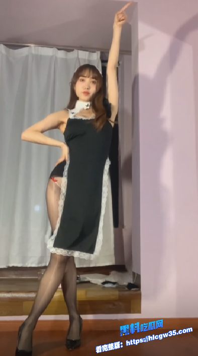 抖音反差婊母狗立盐盐高价定制骚舞长腿黑丝翘臀半漏福利视频简直判若俩人 10 抖音反差婊母狗立盐盐高价定制骚舞长腿黑丝翘臀半漏福利视频简直判若俩人 10