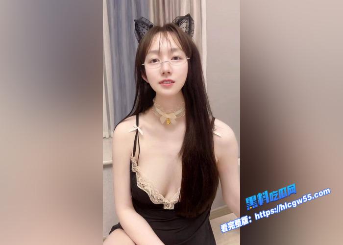 南京艺术学院极品大学生 高颜值嫩妹小萝莉被金主包养调教视频流出 极品反差骚母狗1