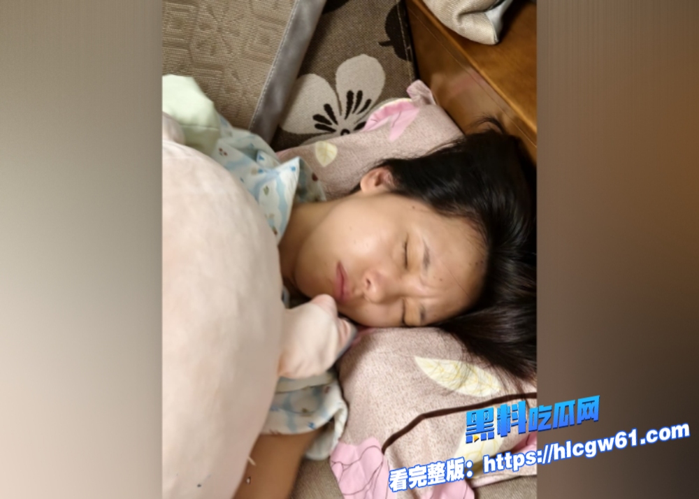 露脸高颜值小情侣泄密超紧水嫩蜜穴娇小身材疯狂榨精长枪直怼花蕊紧致粉嫩小穴给骚逼干的淫水泛滥 7