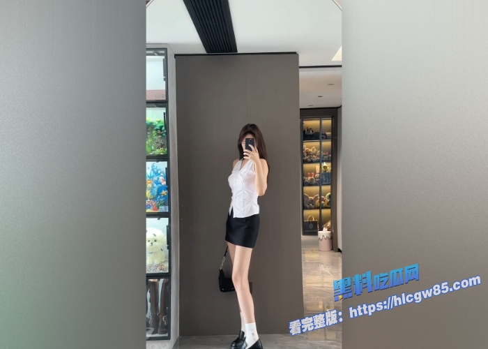 中央民族大学研究生李亦甯不雅视频流出 1 中央民族大学研究生李亦甯不雅视频流出 1