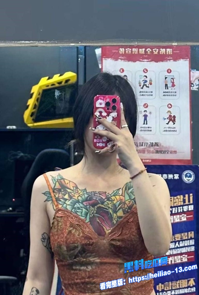 广西符文战士巨乳舌钉唇钉骚母狗刘紫鑫不雅视频流出 1