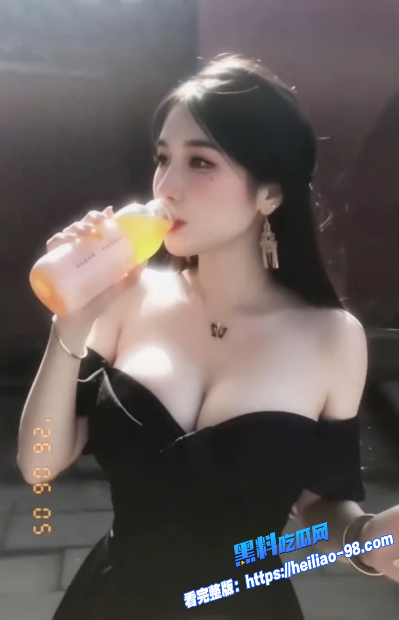 抖音网红女神王若瑾极品女大学生顶级身材反差梦中情人擦边舞蹈看得人血脉喷张7