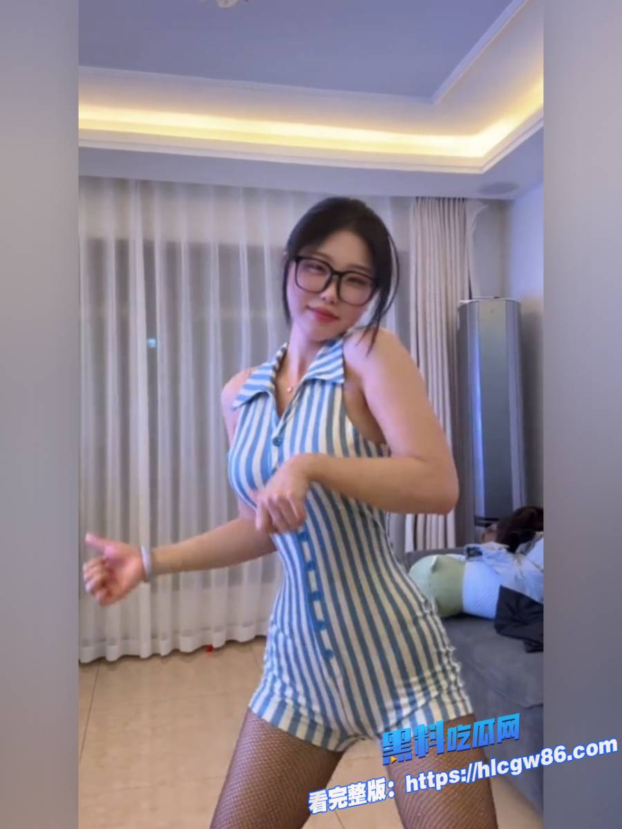 抖音网红御姐反差眼镜娘李奎秘语空间系列新作 3
