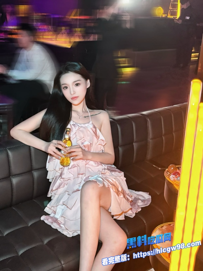 寸止挑战儿子双飞岳母妈妈两个极品少妇轮流争夺儿子大屌互相争宠比谁更浪最后双双跪求内射5