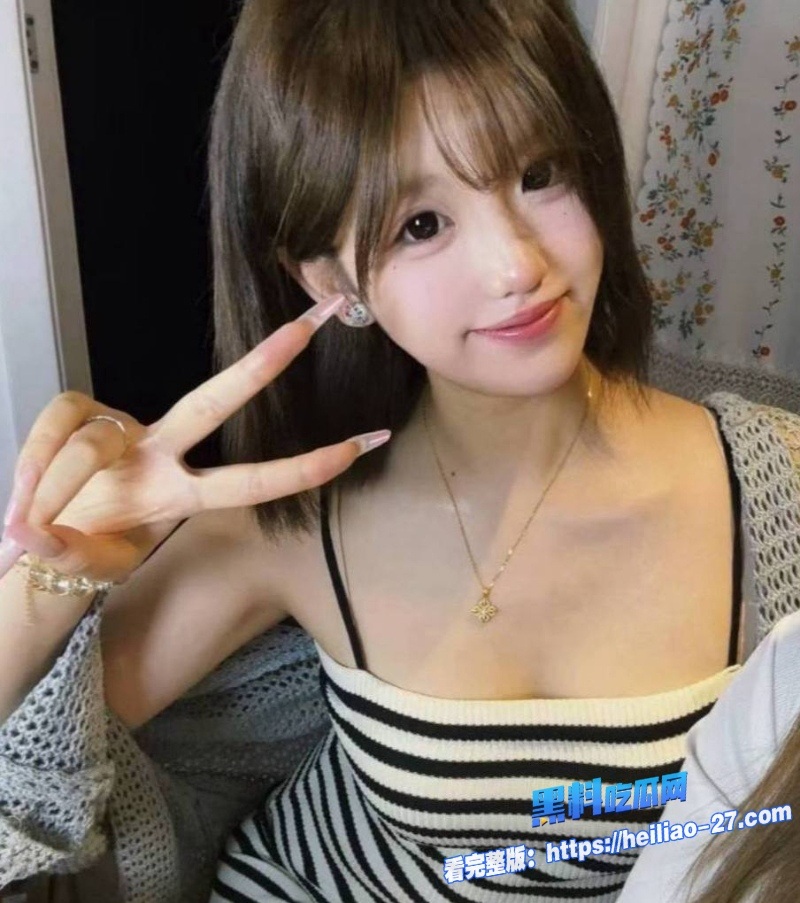 甜美高颜值表妹被抓把柄哥哥链子拴脖当狗猛日和老婆通话差点露馅 5