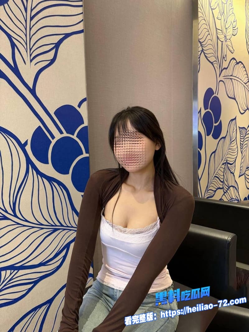海角社区39岁大屁股妈妈假屌调教堂姐双洞齐开射在屁眼里真是太爽了5 海角社区39岁大屁股妈妈假屌调教堂姐双洞齐开射在屁眼里真是太爽了5
