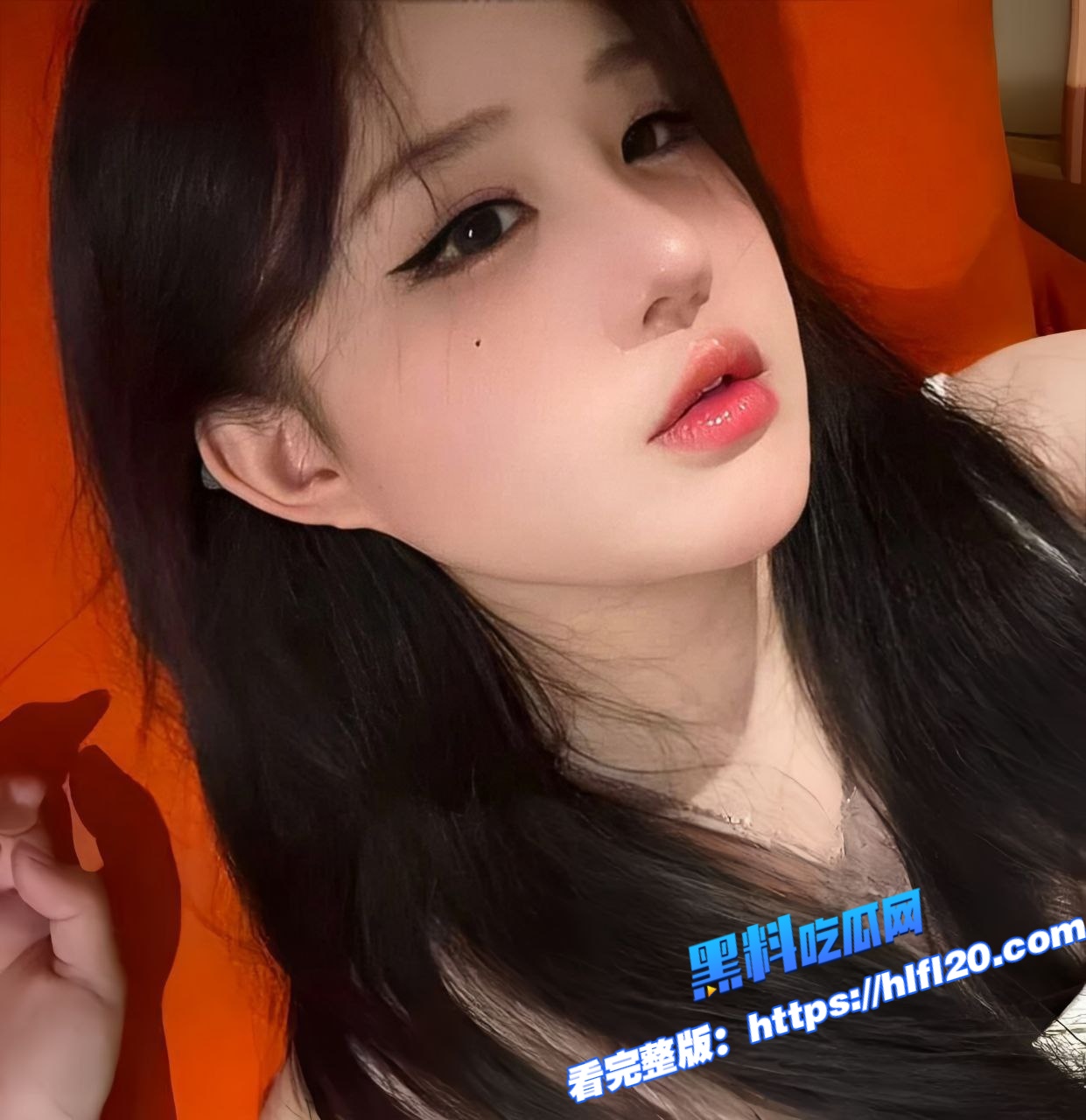 抖音巨乳小网红福利自慰不雅视频曝光 还以为是个乖乖女 实际上是个骚逼母狗！图2
