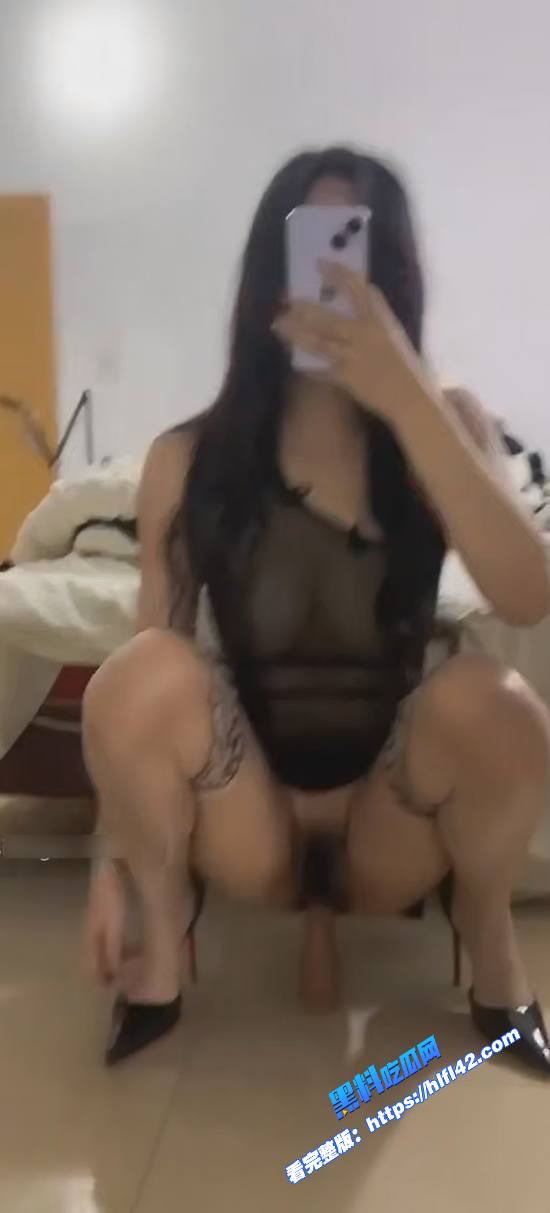 抖音网红阿意自拍福利视频流出对镜自拍骑乘假屌自慰淫叫声太骚了 图10