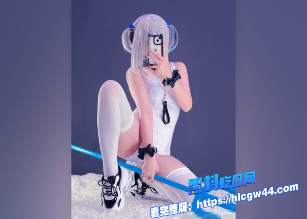 极品网黄博主Ayame白丝模拟足交可爱玉足上下摩擦阳具场面极其香艳 15