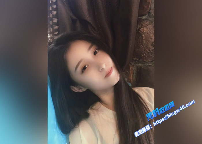 某高校高颜值校花 不雅吃鸡视频被曝光 人前冷艳优雅 床上就变成渴望肉棒的母狗 反差感爆棚2
