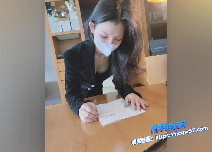 绿帽淫妻博主暖暖小淫妻群P福利视频泄密单男轮番上阵老公掌镜口交啪啪淫靡不堪 图1 绿帽淫妻博主暖暖小淫妻群P福利视频泄密单男轮番上阵老公掌镜口交啪啪淫靡不堪 图1