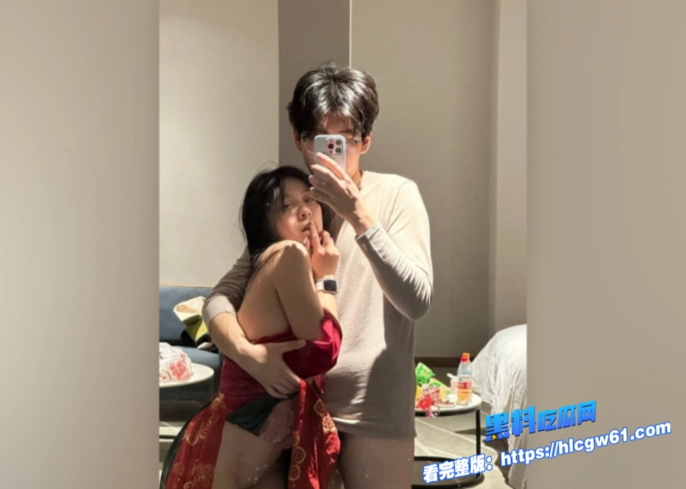 福建反差女大学生完美露脸清新可爱皮肤白皙遭男友泄漏性爱视频母狗上位还喜欢咬自己手指骚样尽显 4