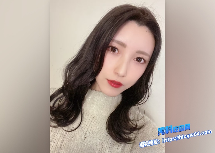 黑料解说寂寞淫妻爱上强暴她的摄影邻居森泽佳奈儿子回来时在儿子面前假装锻炼身后被摄影师狂插身材还是一如既往天花板 图3
