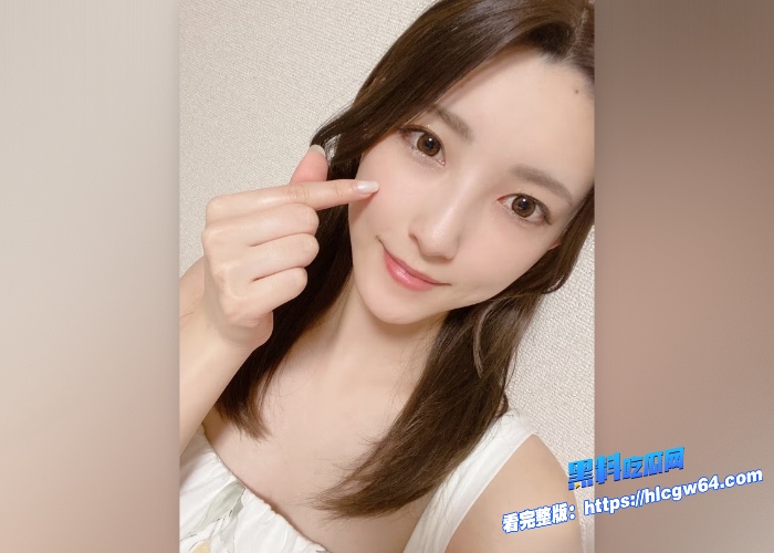 黑料解说寂寞淫妻爱上强暴她的摄影邻居森泽佳奈儿子回来时在儿子面前假装锻炼身后被摄影师狂插身材还是一如既往天花板 图5