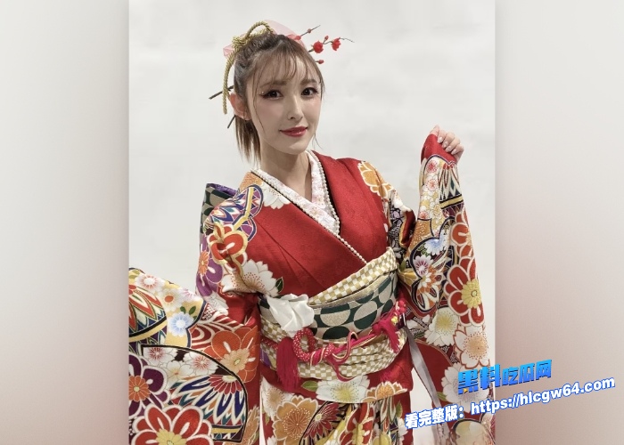 黑料解说寂寞淫妻爱上强暴她的摄影邻居森泽佳奈儿子回来时在儿子面前假装锻炼身后被摄影师狂插身材还是一如既往天花板 图9