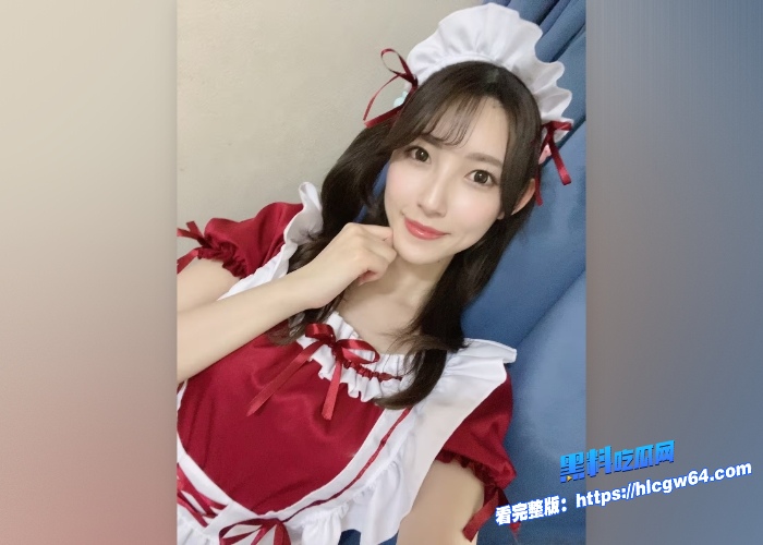 黑料解说寂寞淫妻爱上强暴她的摄影邻居森泽佳奈儿子回来时在儿子面前假装锻炼身后被摄影师狂插身材还是一如既往天花板 图12