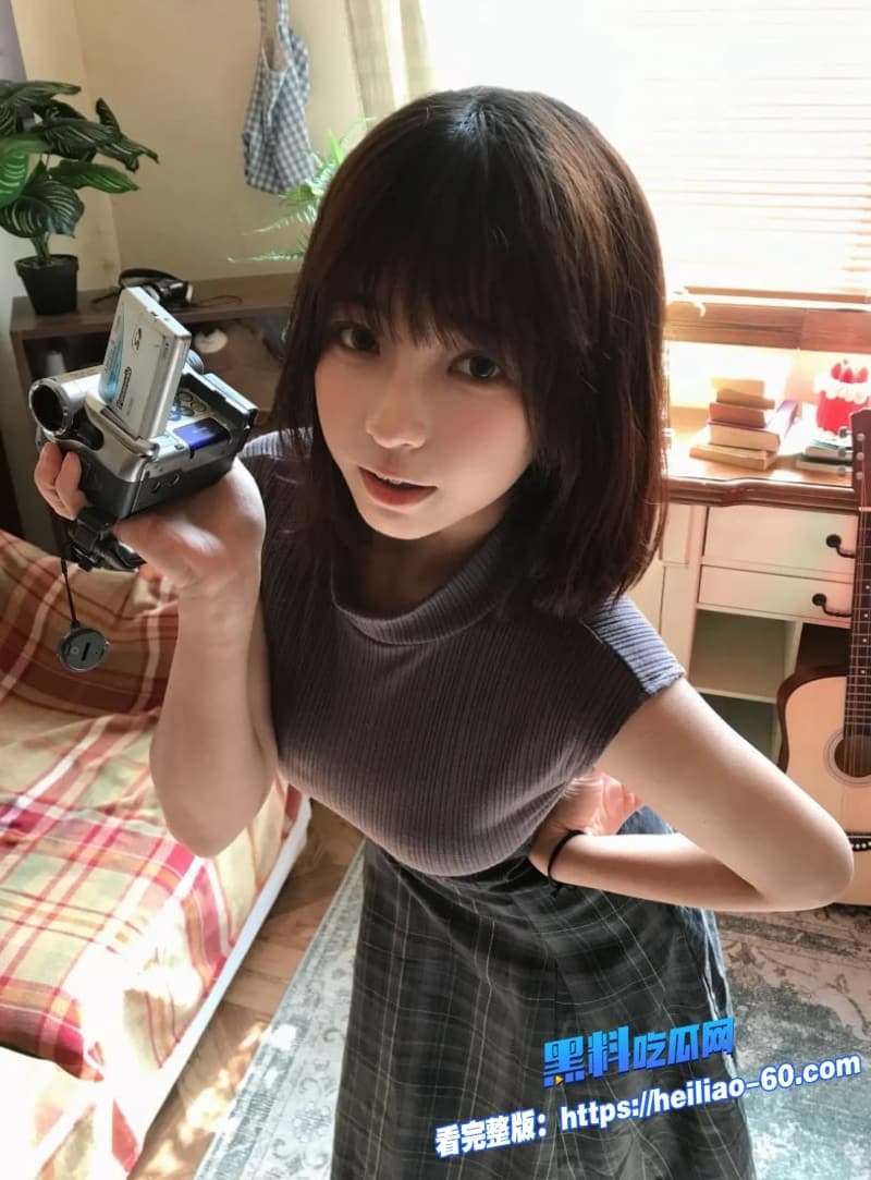 新学期学妹刚进校就被学长带酒店迎新戴套不爽偷偷取下直接内射了 12