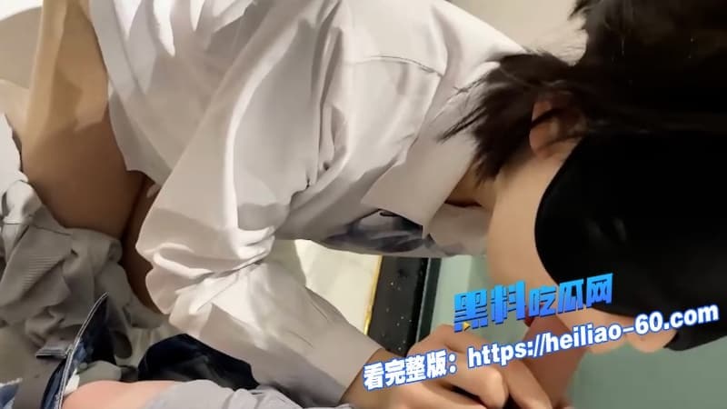 新学期学妹刚进校就被学长带酒店迎新戴套不爽偷偷取下直接内射了 3