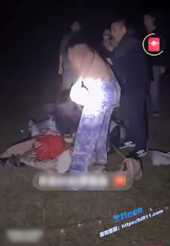 真实捉奸！抖音直播间惊现捉奸现场 奸夫淫妇户外大帐篷野战 对白全程高能！9