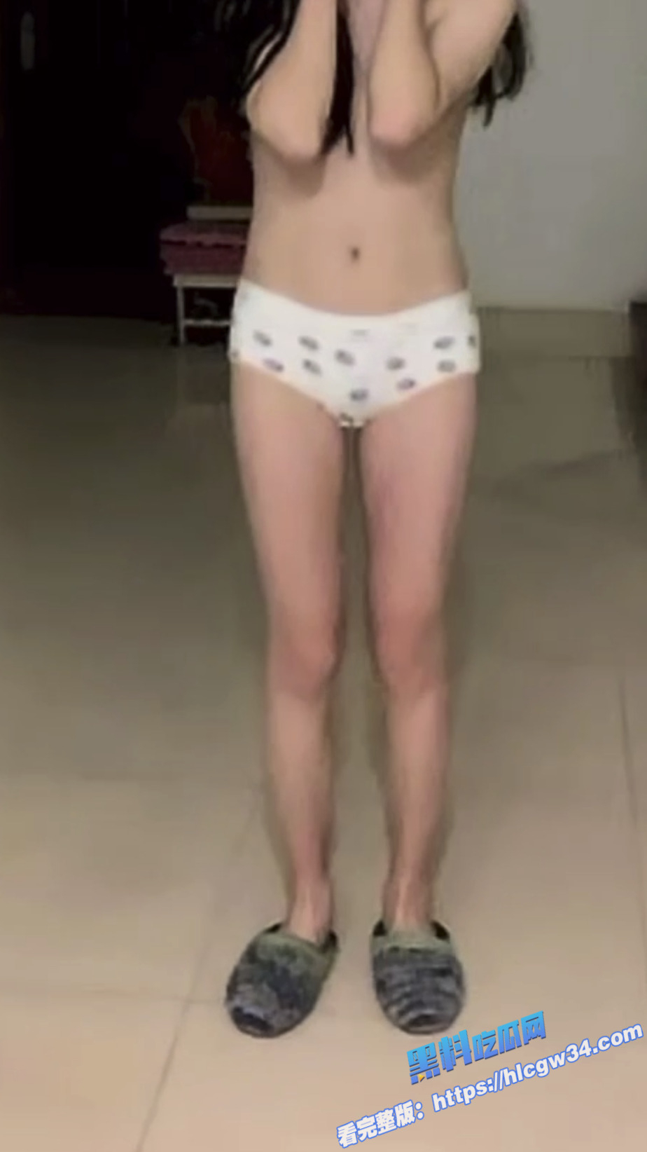 江苏06某职高可爱女学生 爱穿丝袜小裙子 在网上给男友戴绿帽视频曝光8