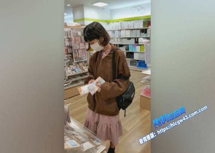 街头抄底偷拍日本顶级偷拍大神便利店抄底偷拍众多少妇少女很多都逼毛外露哦 图2WH700x500px 街头抄底偷拍日本顶级偷拍大神便利店抄底偷拍众多少妇少女很多都逼毛外露哦 图2WH700x500px