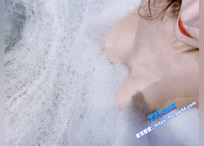 秀人网反差模特 王馨瑶 金主私人定制福利流出 肤白貌美巨乳细腰 让人把持不住46