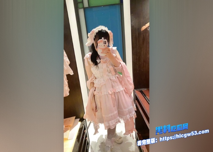 日本可爱巨乳萝莉居家自拍不雅视频抖音风裸舞卡点完美展示傲人双乳小小年纪大大的奶子 图2WH700x500px