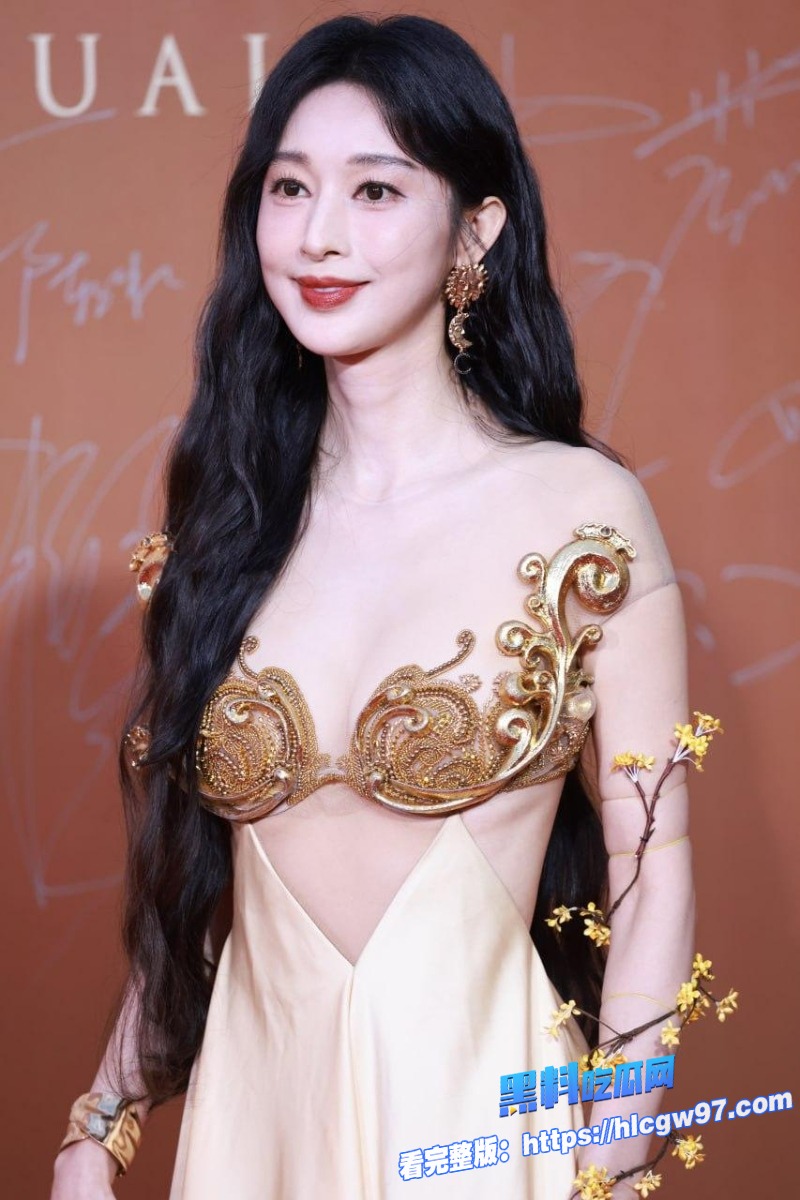浪姐御姐女明星张俪车内约会小鲜肉杨旭文 6