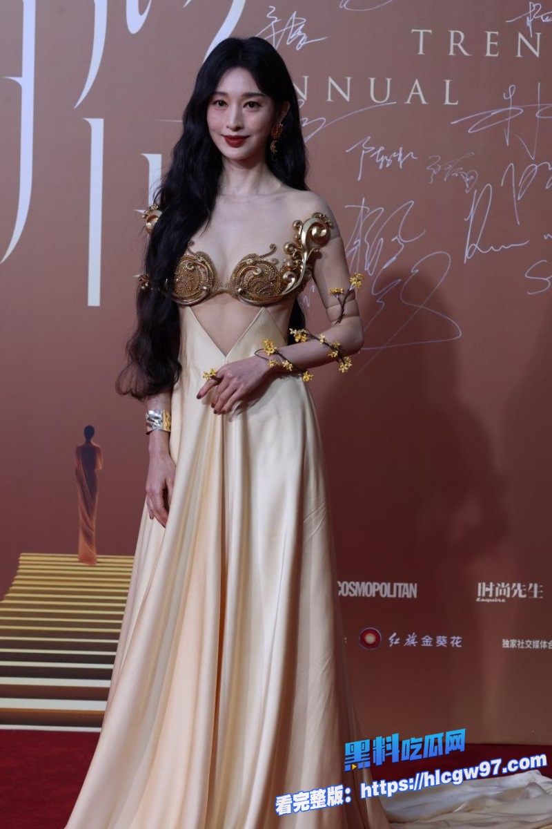 浪姐御姐女明星张俪车内约会小鲜肉杨旭文 8