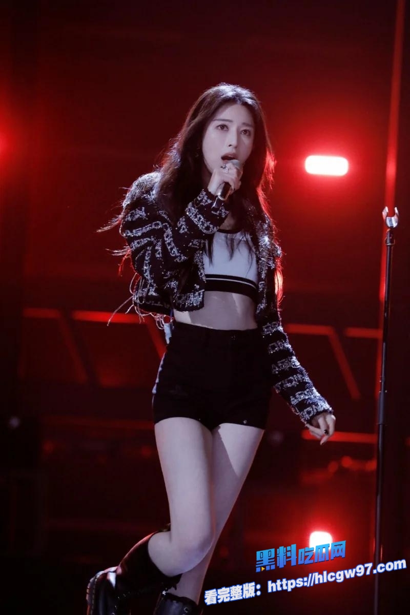 浪姐御姐女明星张俪车内约会小鲜肉杨旭文 9