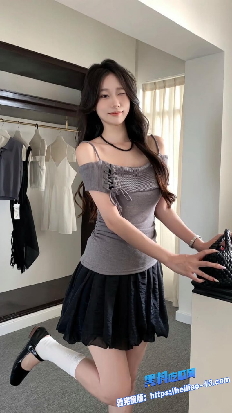 清纯可爱的妹妹完成哥哥的任务带着跳蛋出门回来后发情淫水泛滥与哥哥一起禁忌乱伦4
