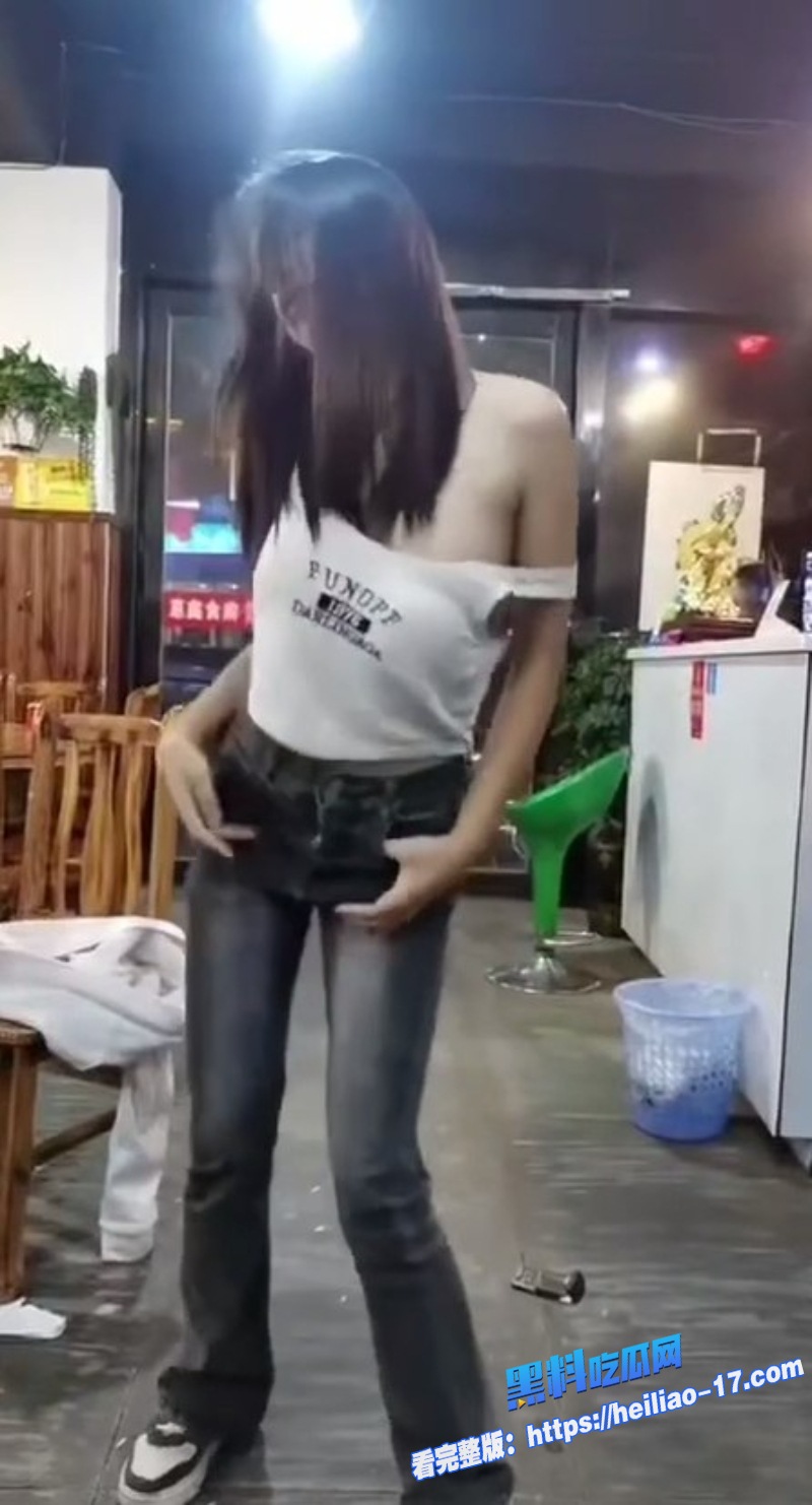 贵州凯里烧烤店大瓜女大学生8.jpg