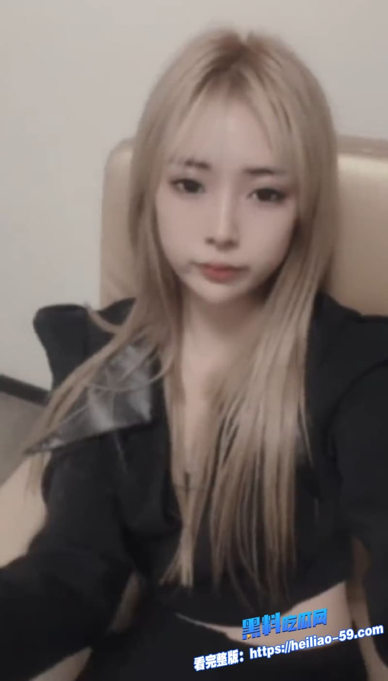 高颜值精神小妹直播吃鸡视频流出全程露脸狂舔巨屌长相清纯的被操到娇喘浪叫不停5 高颜值精神小妹直播吃鸡视频流出全程露脸狂舔巨屌长相清纯的被操到娇喘浪叫不停5