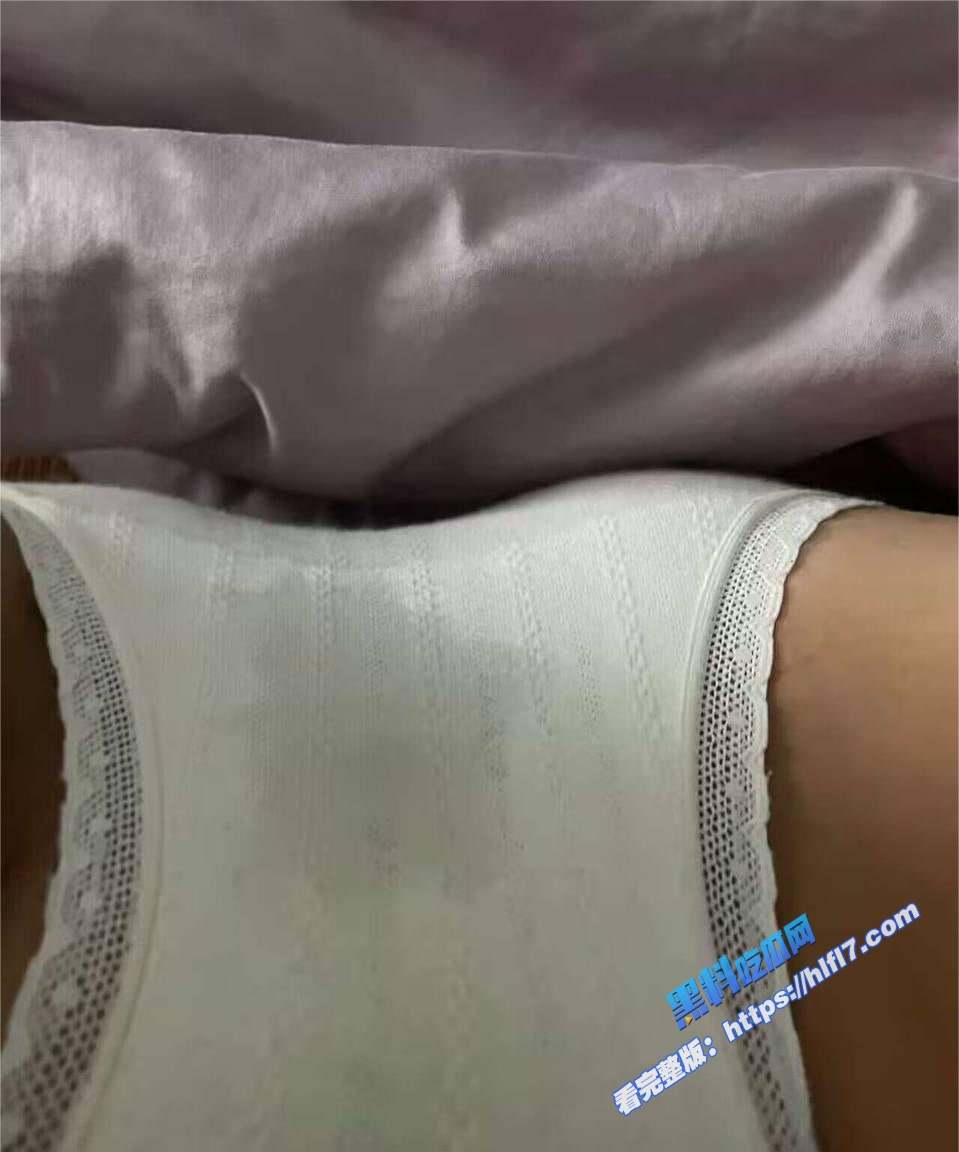 重庆财经学院 李佳怡 私密视频泄露 娇喘抽插火热 激情场面不看后悔！6