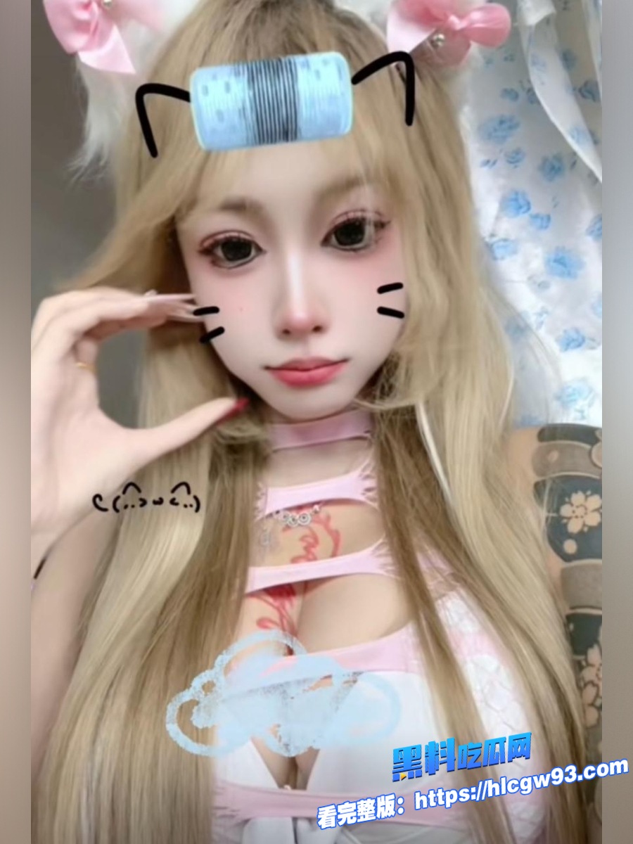 国服达摩精神小伙麻将室怀疑牌友摸自己女友手国服达摩_精神小伙直接飞身一秒十八拳伺候！国服达摩_精神小伙直接飞身一秒十八拳伺候！.jpg