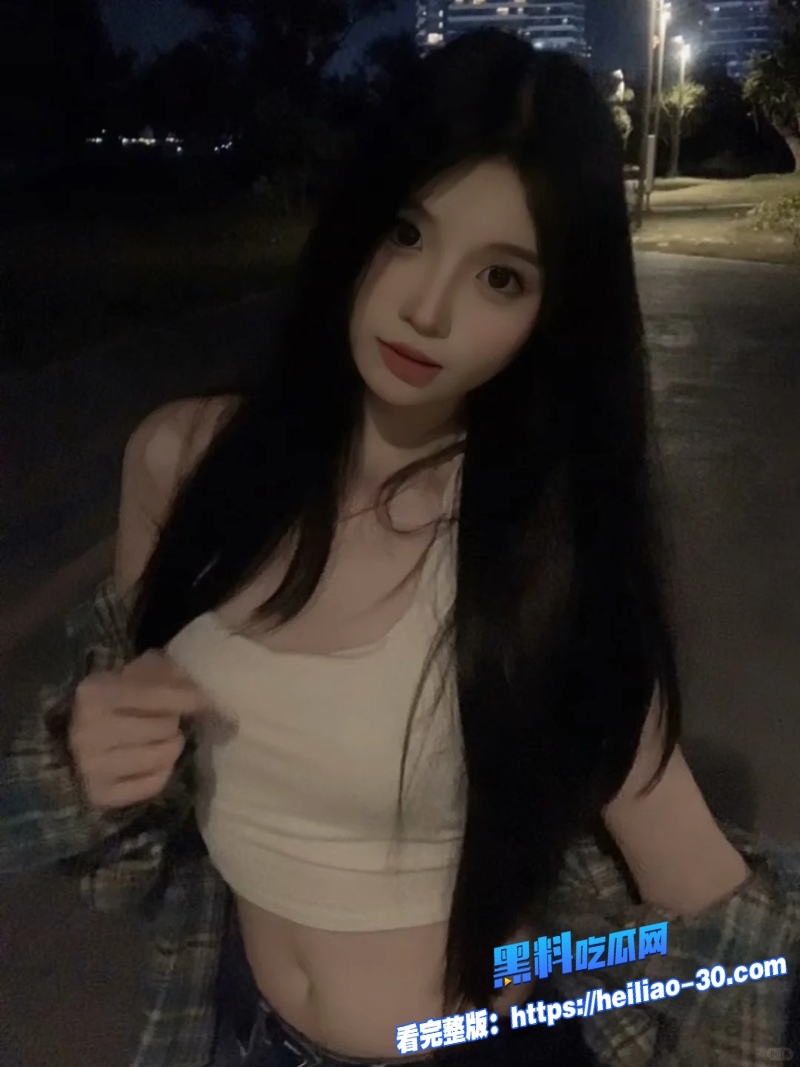 瓜友投稿 深夜将正规按摩店气质熟女技师约到酒店  从专业放松服务逐步失控 最终抱着那双修长美腿尽情释放！ 2