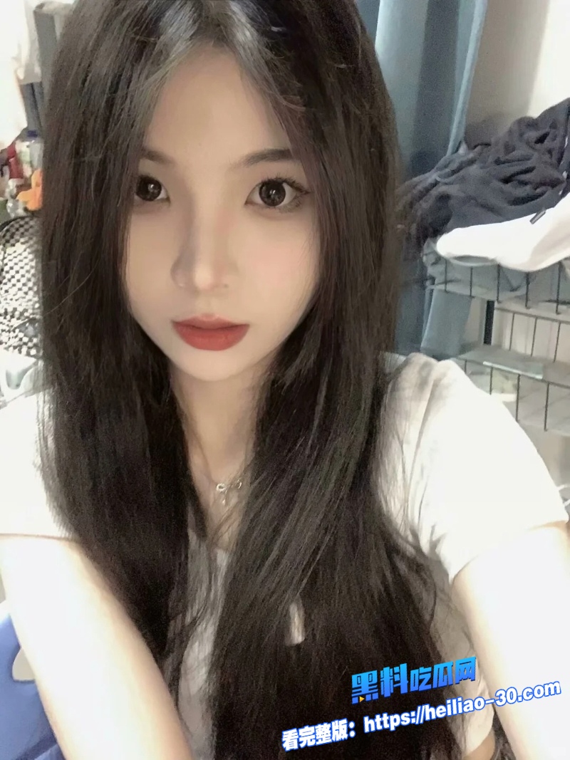 瓜友投稿 深夜将正规按摩店气质熟女技师约到酒店  从专业放松服务逐步失控 最终抱着那双修长美腿尽情释放！ 15