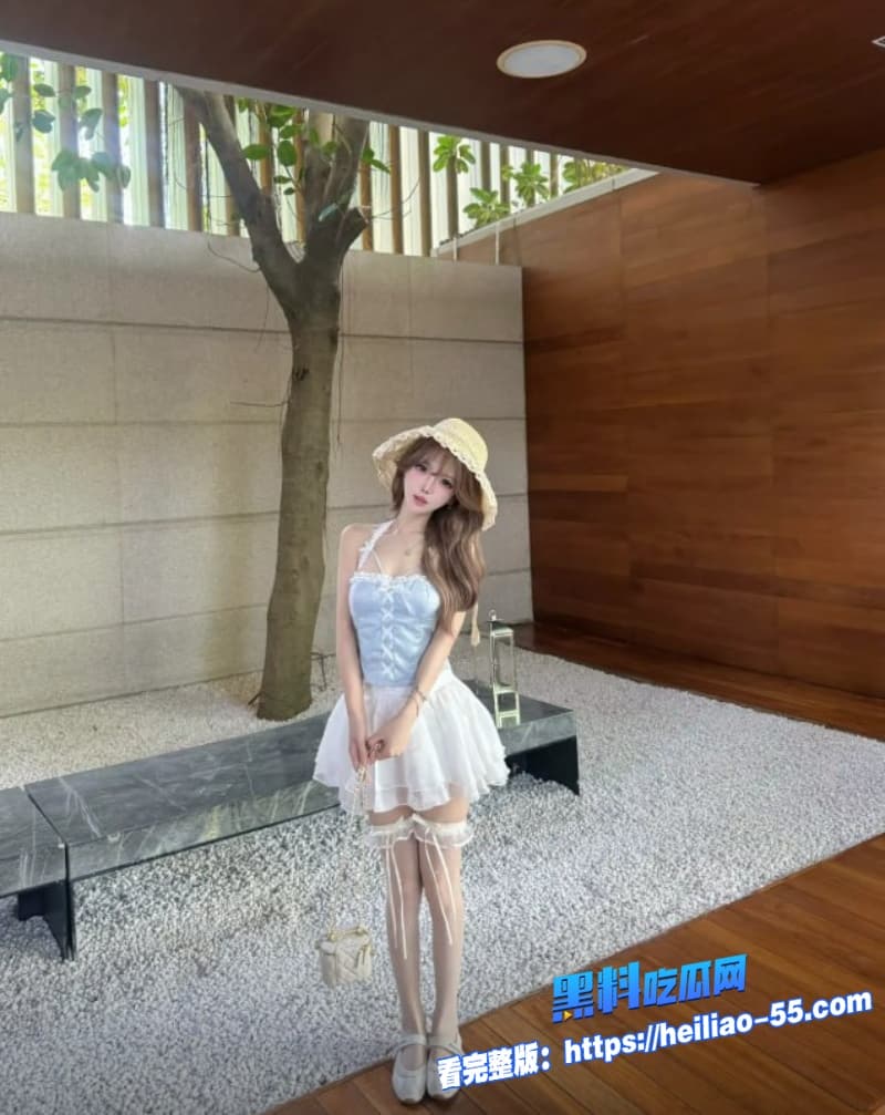 高颜值校园女神与男友自拍视频流出身穿性感JK制服被男友调教到骚穴外翻3 高颜值校园女神与男友自拍视频流出身穿性感JK制服被男友调教到骚穴外翻3