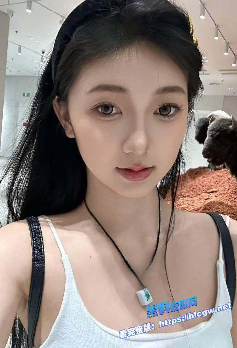 高冷校花杨欣欣美照 高冷校花杨欣欣美照